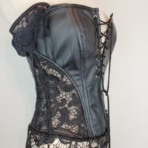 Black Lace Zip Corset